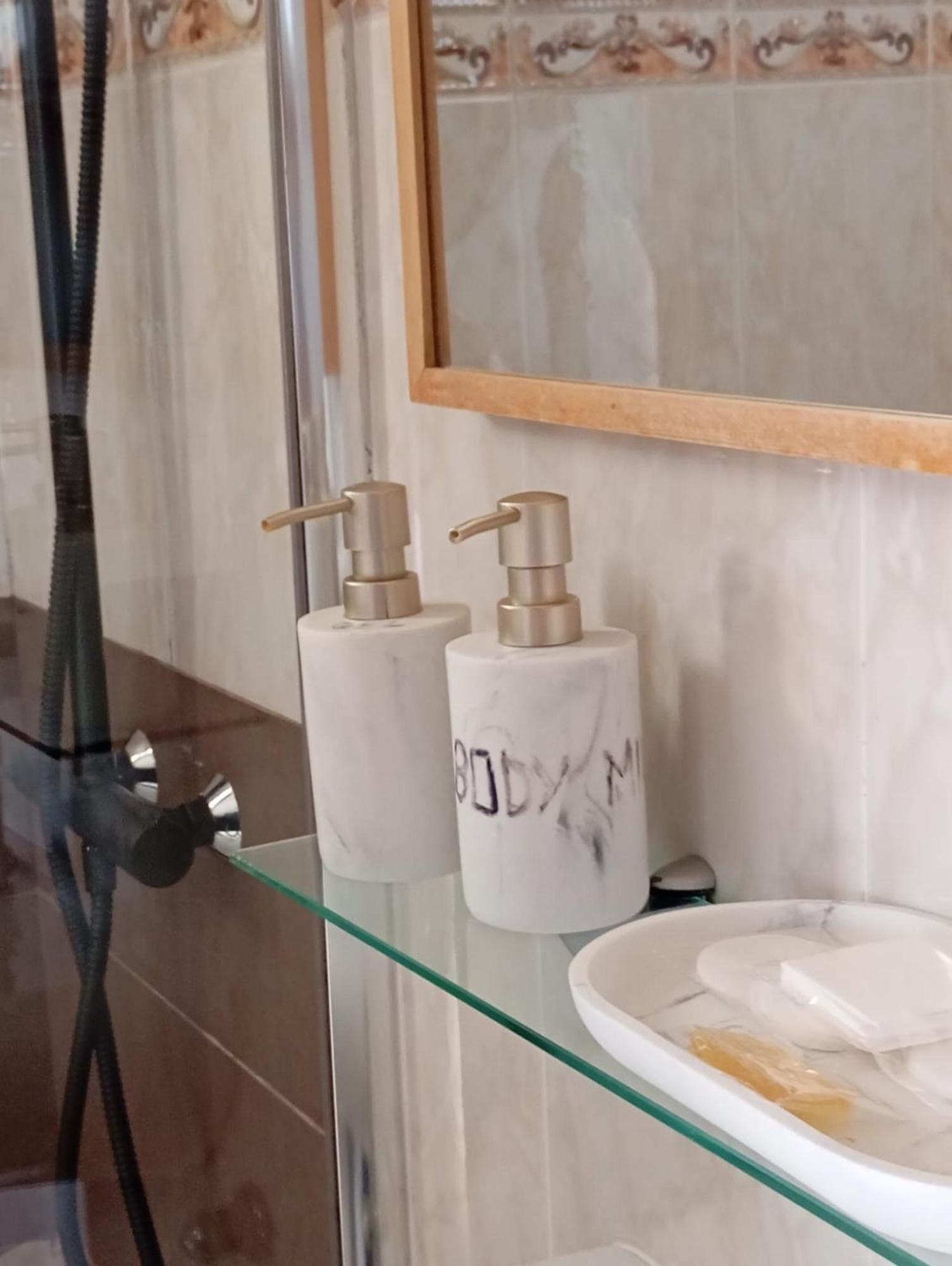 Solo Adultos, Las Tuneras Rooms La Oliva Buitenkant foto